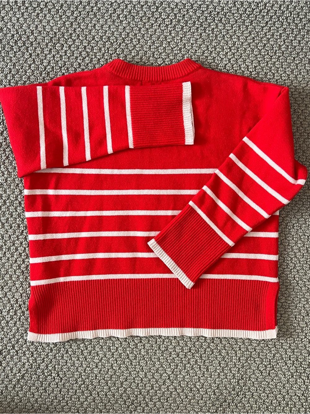 Red and White Striped Crewneck Sweater with Neck Ribbing size large - Picture 7 of 7